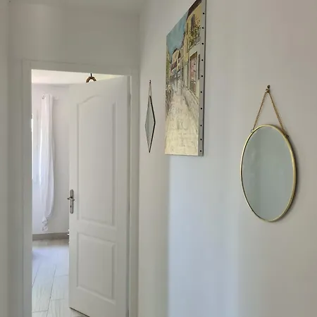 Maison Familiale Au Calme Avec Parking, Jardin Et à 3 Min De La Cité *