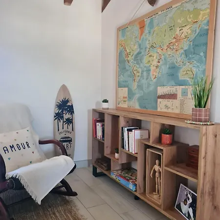 Сasa de vacaciones Maison Familiale Au Calme Avec Parking, Jardin Et à 3 Min De La Cité